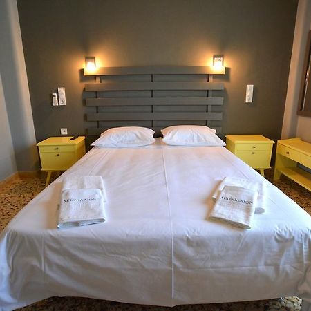 Leonidaion Guesthouse Ancient Olympia Værelse billede A bedroom in a hotel